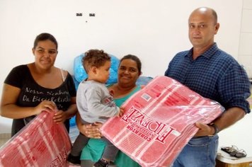 Fundo Social realiza entrega de cobertores da Campanha do Agasalho 2019